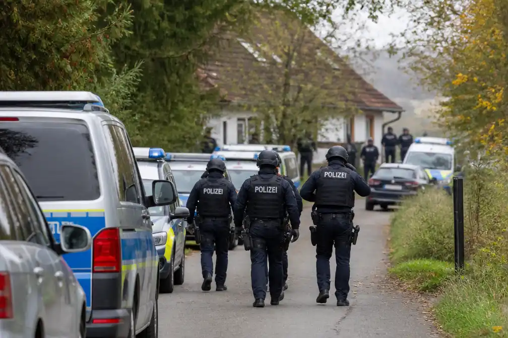 Twee lokale ambtenaren doodgeschoten bij vuurwapencontrole in Beieren