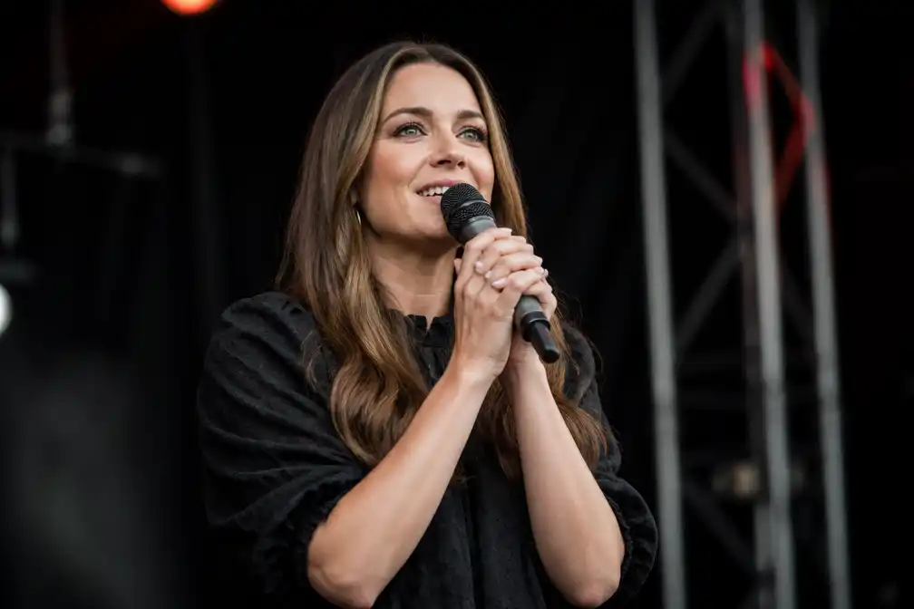 Celien Hermans hervat optredens na overlijden moeder