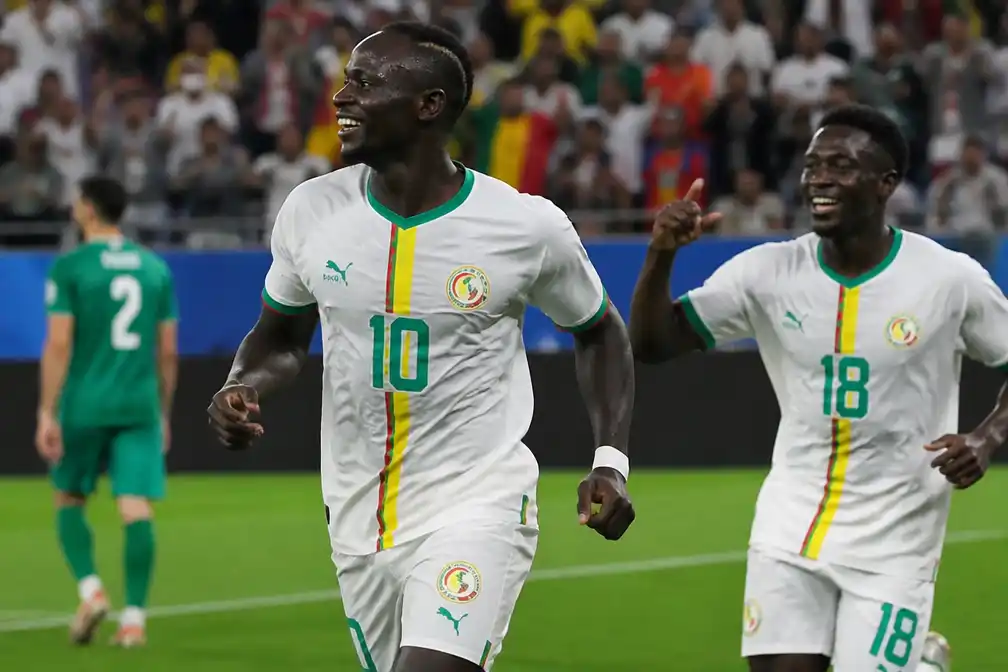 Senegal verslaat Irak met 5-0 en houdt WK-hoop levend
