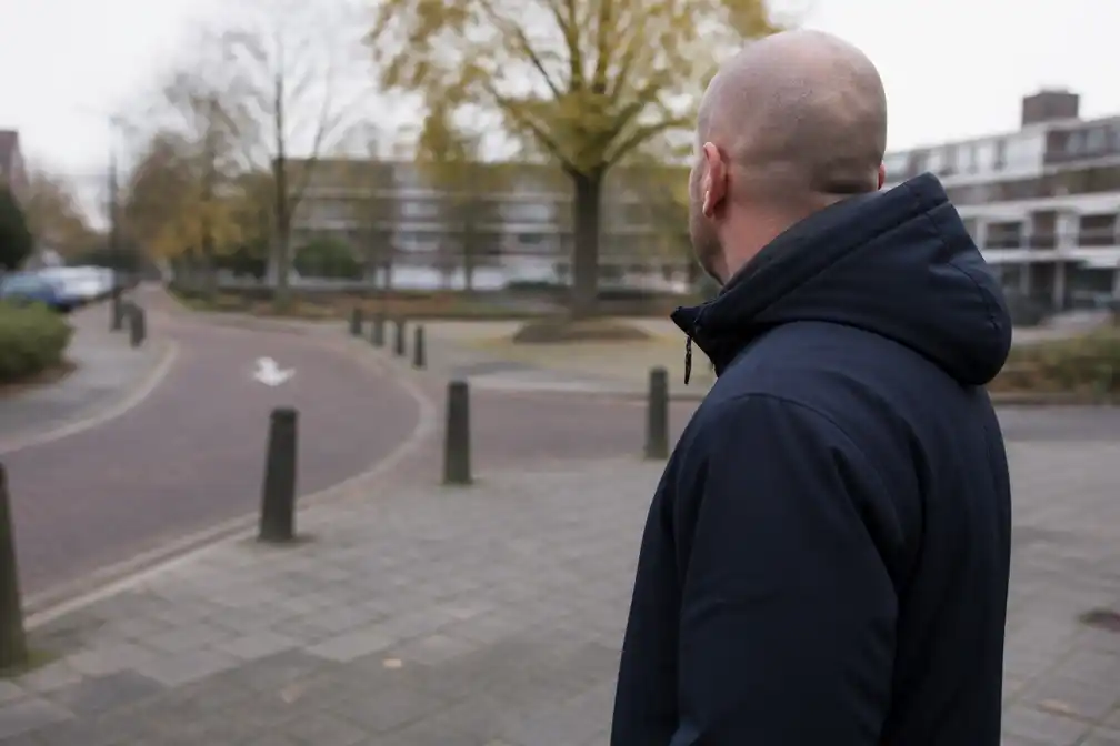Oswaldo Vriend (47) keert terug naar plek in Apeldoorn waar hij op zijn 24ste een man neerstak