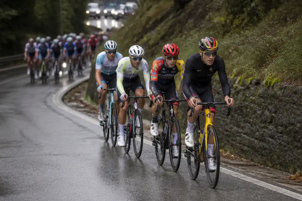 Ronde van Lombardije: drie Belgen in lange vlucht, Evenepoel houdt zich nog gedeisd