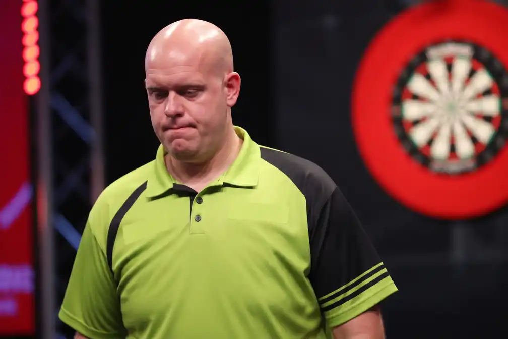 Van Gerwen direct uitgeschakeld op Swiss Darts Trophy in Basel na verlies tegen Suljovic
