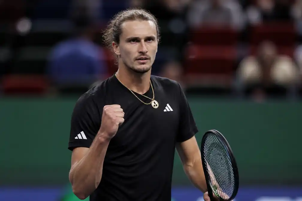 Zverev verslaat Bublik in drie sets en bereikt kwartfinales in Shanghai