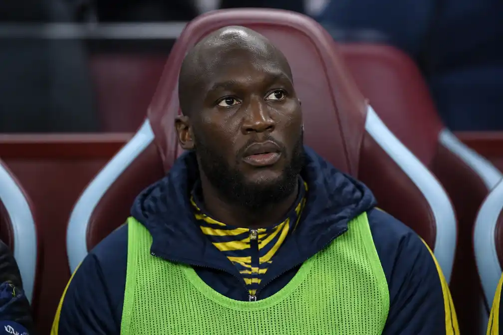 Lukaku begint op de bank bij Fenerbahçe tegen Aston Villa in Champions League