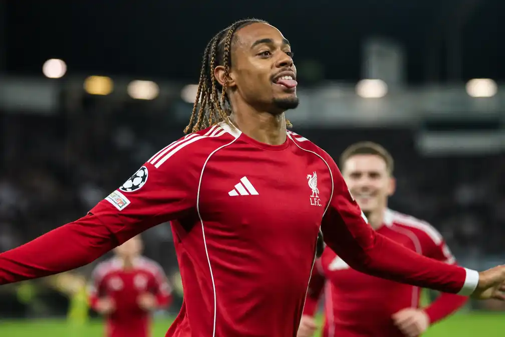 Hattrick Barcola bij 6-3 zege van Liverpool op LASK in Champions League