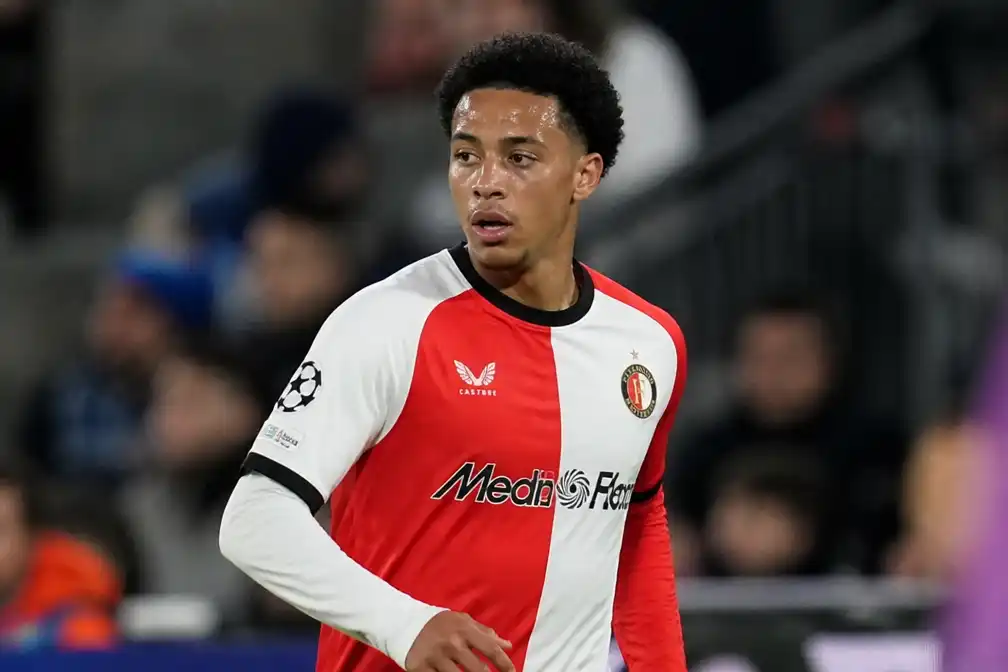 Gjivai Zechiël uitblinker bij Feyenoord in Champions League-duel met Como