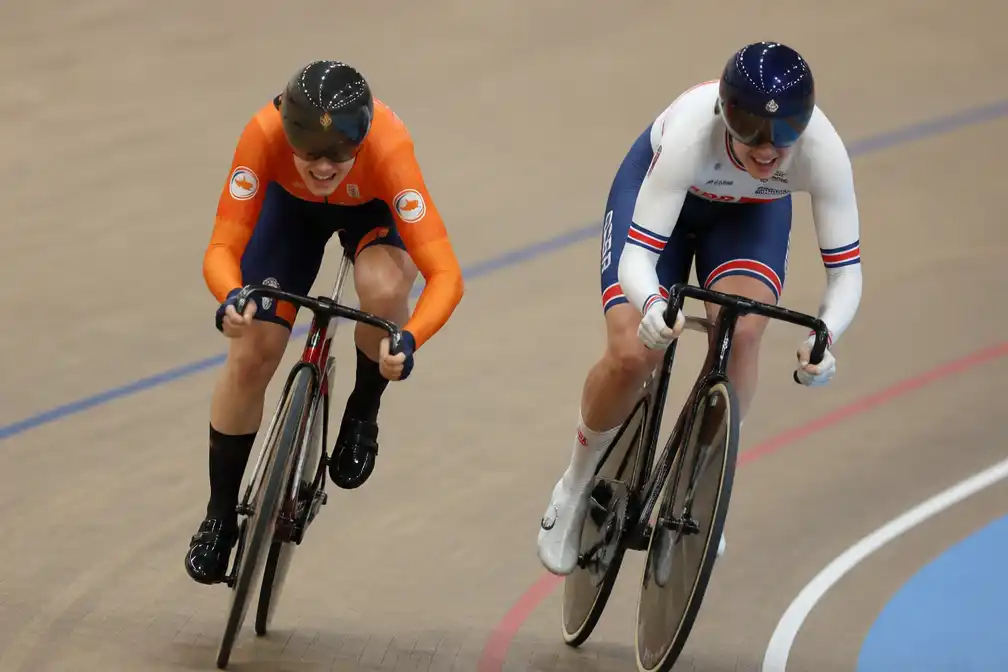 Van de Wouw verliest wereldtitel sprint in Shanghai, Lavreysen naar halve finale keirin