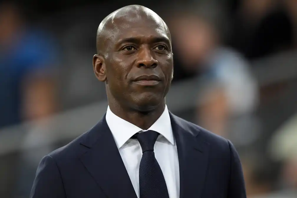 Clarence Seedorf treedt per direct terug als commissaris bij de KNVB
