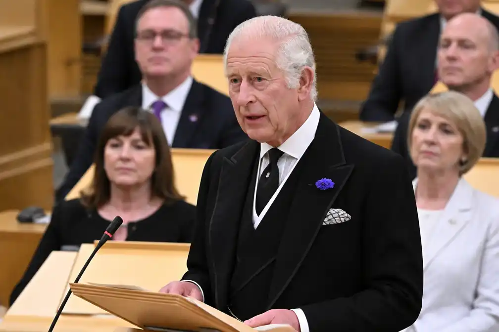 Koning Charles roept Schots parlement op tot beschaafd debat