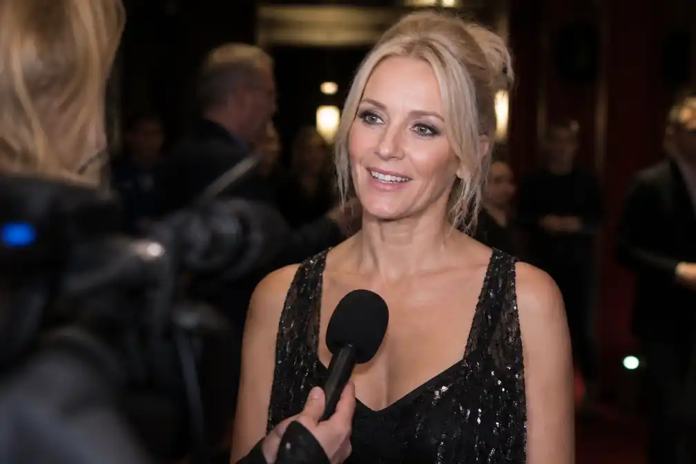 Chantal Janzen na tien jaar terug op musicalpodium bij première Cabaret