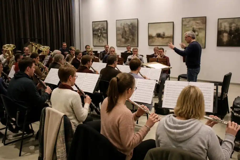 Concertband Cecilia Geraardsbergen start repetities nieuwjaarsconcerten met samenwerking Altenberg Gallery