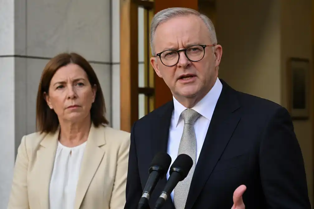 Australisch parlementslid Helen Haines in kritieke toestand na aanrijding; premier spreekt van bewuste aanval