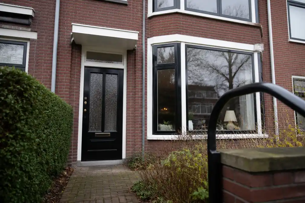 Man verdacht van moord op in bad gevonden vrouw voor de rechter