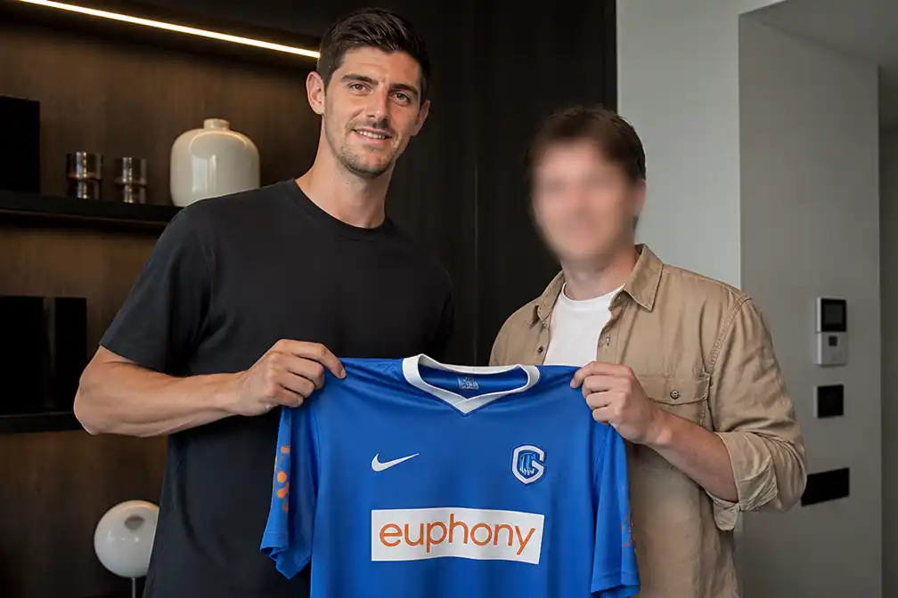 Thibaut Courtois krijgt Genk-shirt uit eerste seizoen terug via 2dehands.be
