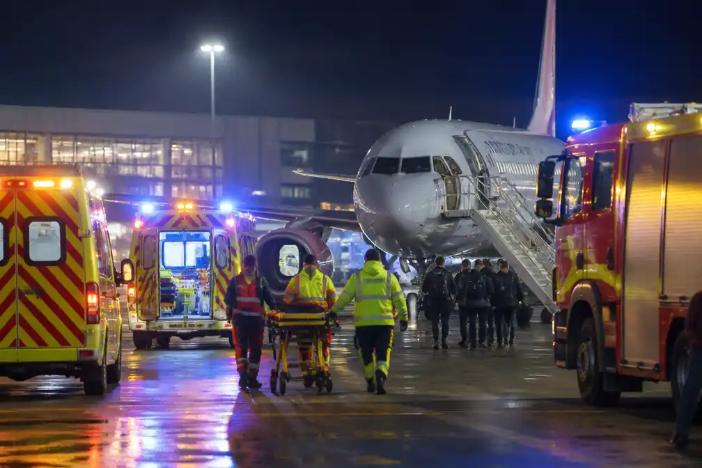 Drie zieken op vlucht van Rhodos naar Düsseldorf, waar buikvirus honderden treft