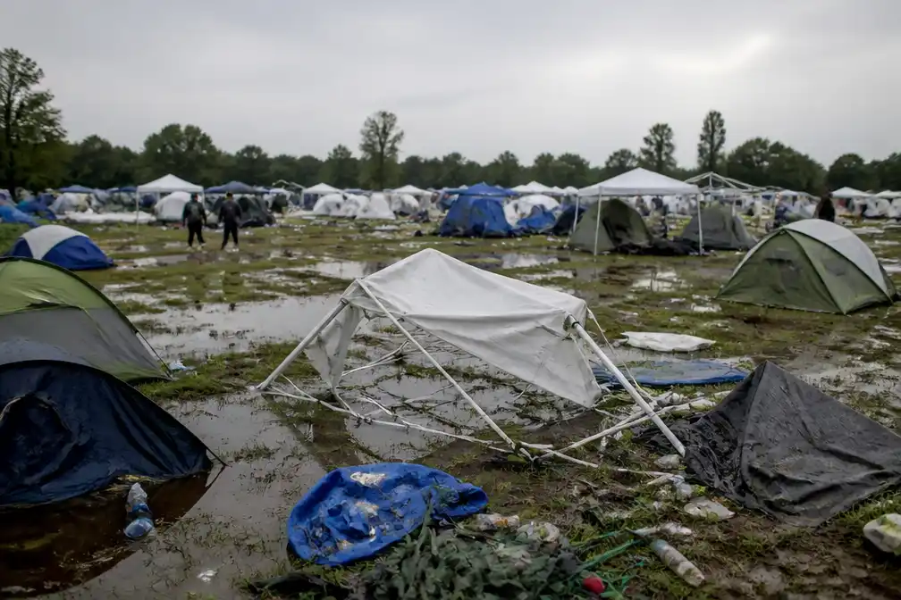 31 geëvacueerd, 4 gewonden door noodweer op camping Paradise City in Steenokkerzeel