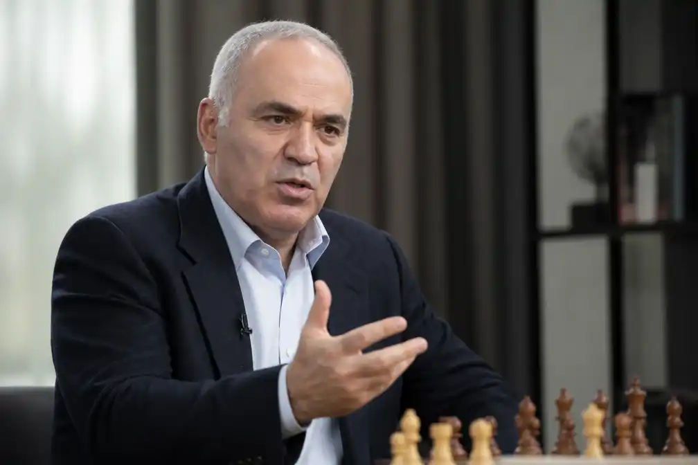 Kasparov waarschuwt: Europa is in oorlog met Rusland en de val van Oekraïne legt Brussel bloot