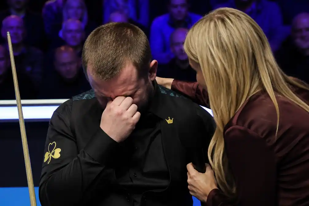 Mark Allen ziet "geen toekomst meer" en overweegt na emotioneel tv-interview te stoppen met snooker