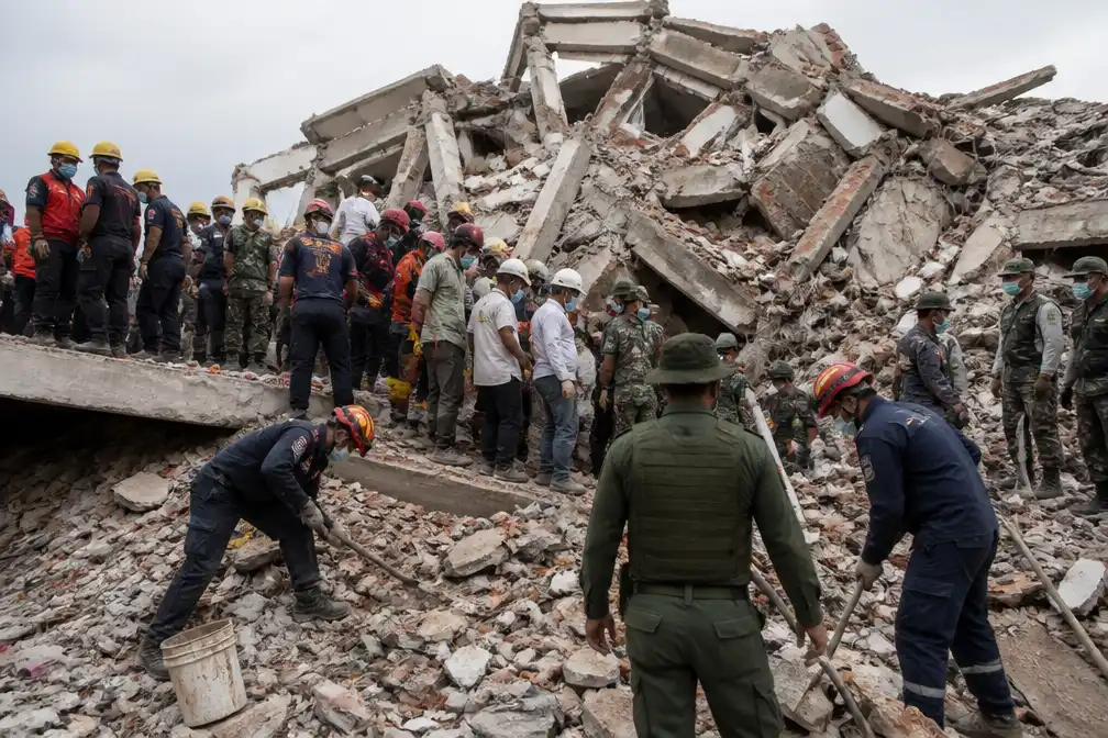 Aardbevingen Venezuela doden meer dan 1.400; twee jongens gered uit puin