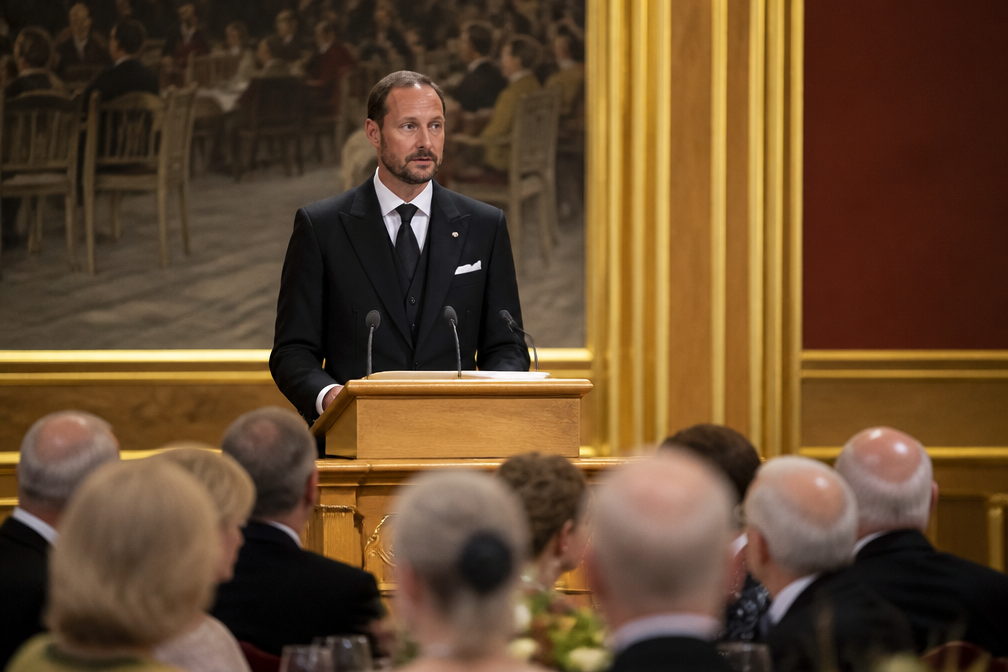Koning Haakon dankt Noorwegen voor medeleven na dood vader Harald