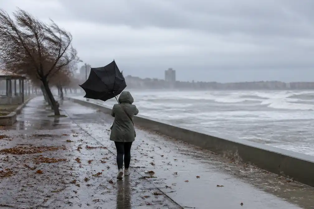 Storm Austen trekt vrijdagavond over Nederland met veel wind en fikse regen