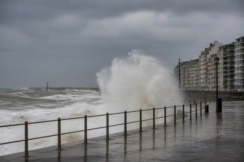 Storm Austin brengt België rukwinden tot 110 km/u en zware regen