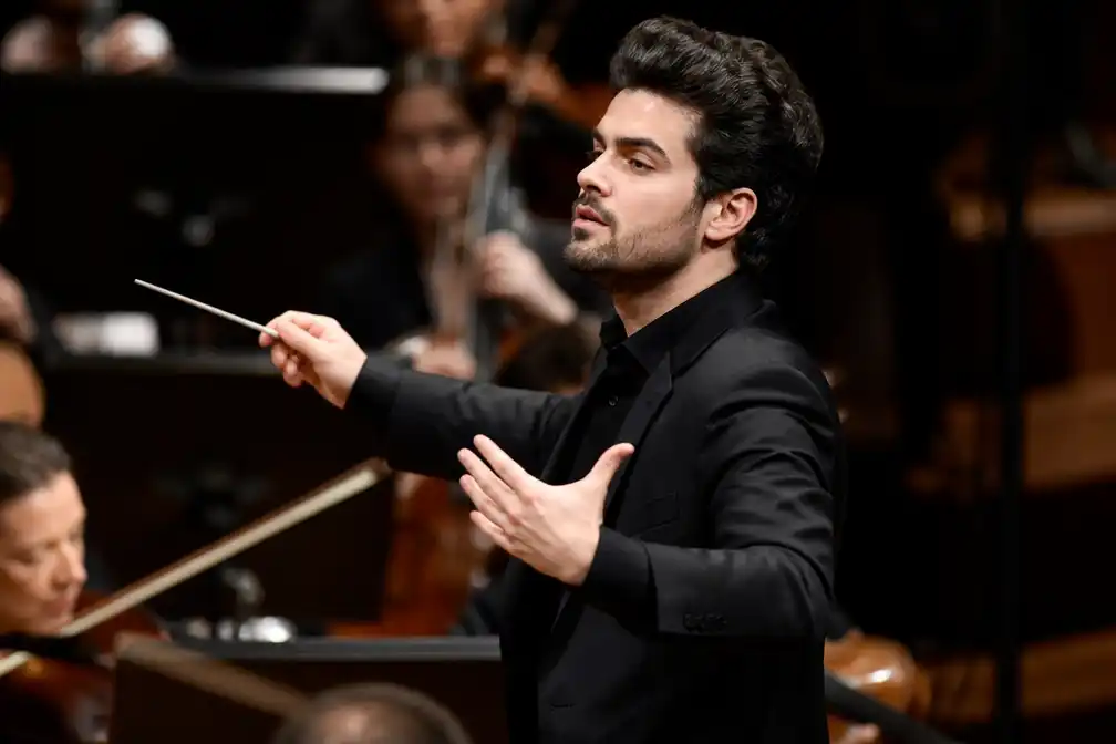 Israëlische dirigent Lahav Shani veroordeelt geweld tegen Palestijnen