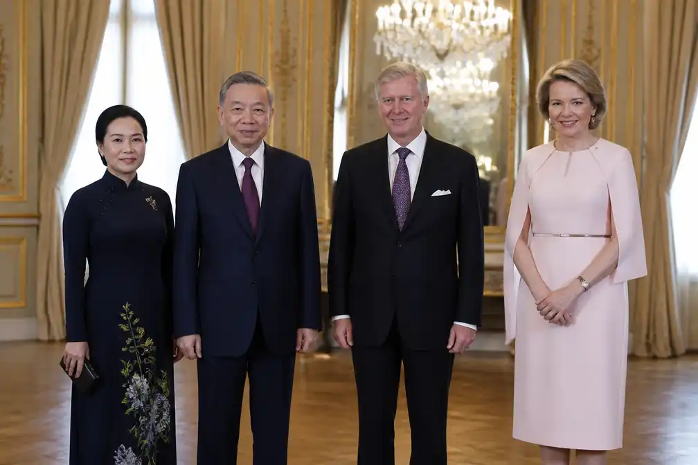 Koning Filip en koningin Mathilde ontvangen Vietnamese president To Lam op het Kasteel van Laken