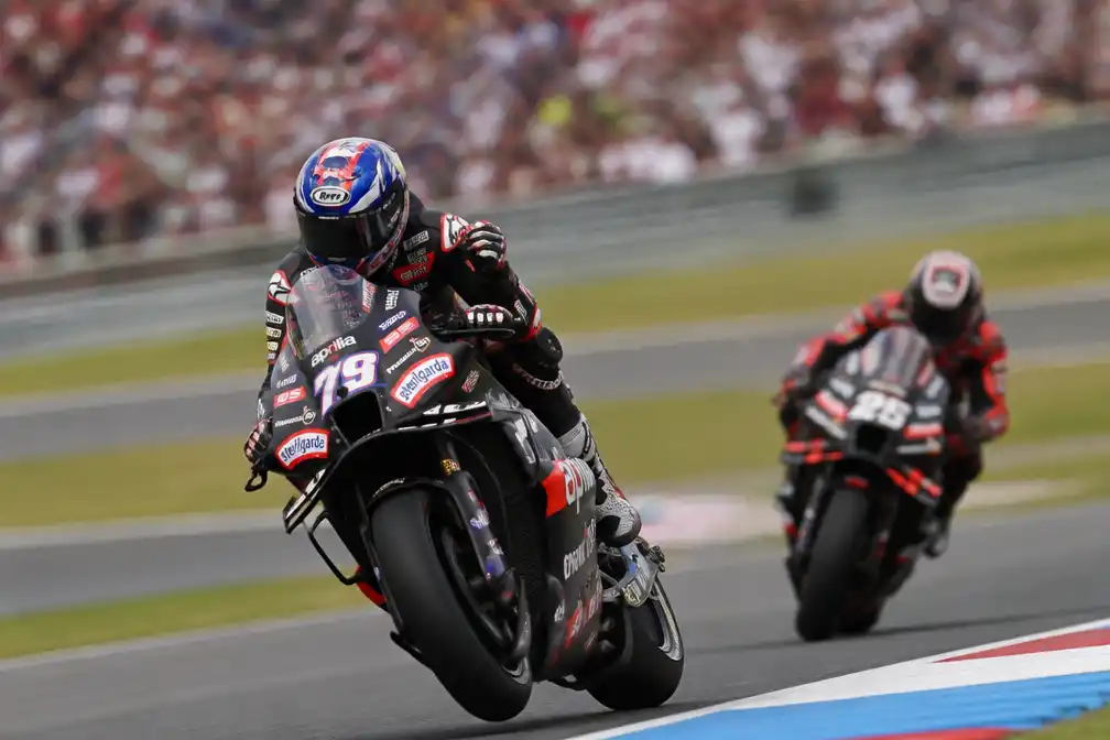 Ai Ogura wint 95e TT van Assen voor eerste MotoGP-zege