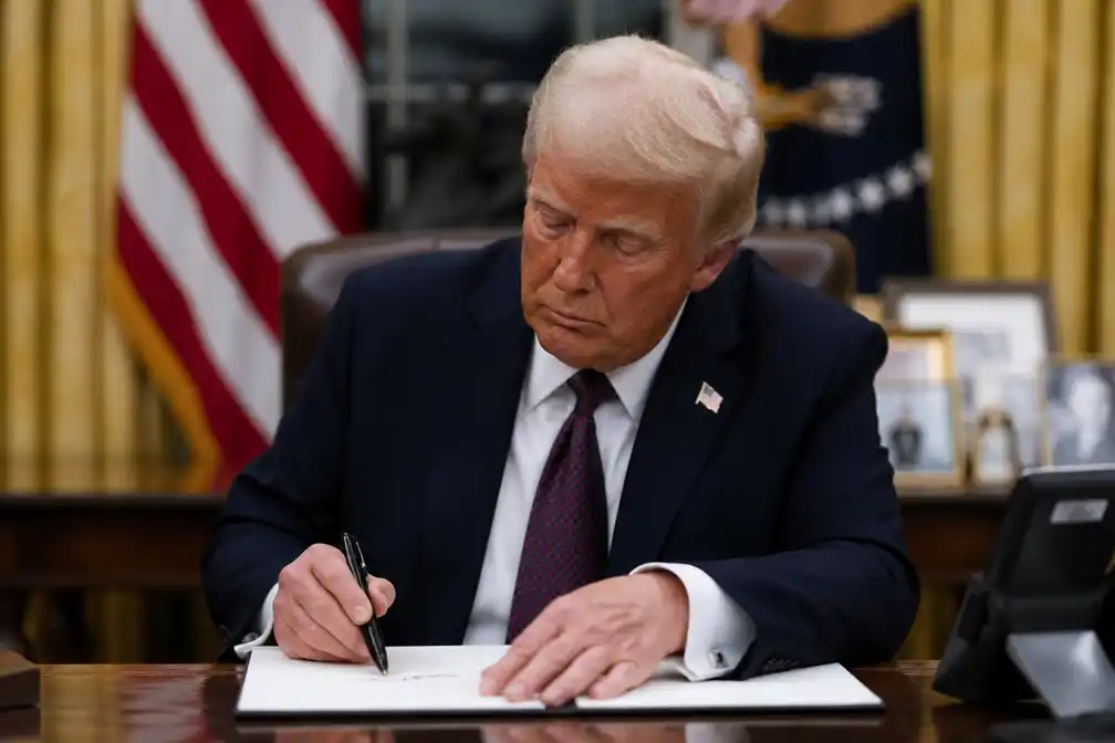 Trump start rechtszaak om uitslag Senaatsrace in Alaska tegen te houden bij verlies Republikein