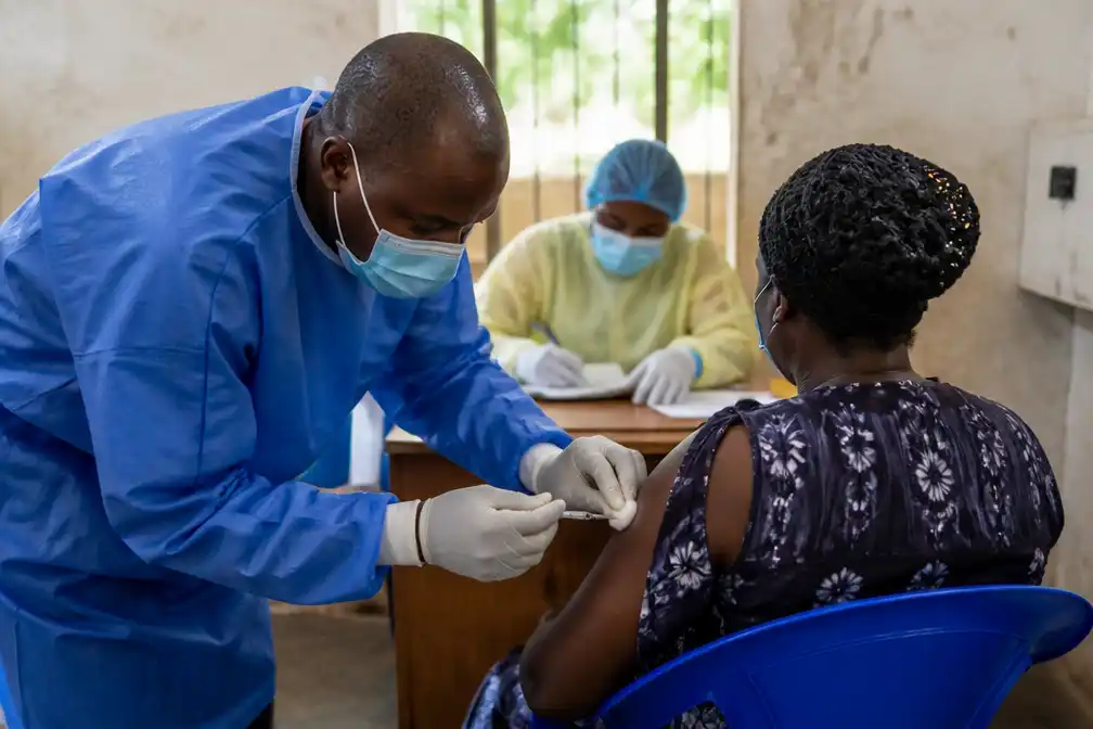 Proef met ebolavaccin van start in Congo, Kenia meldt tweede dode