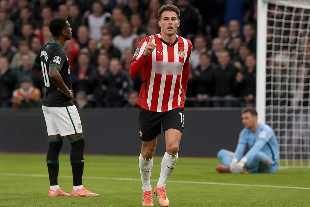 Til ziet PSV te veel kansen missen na 1-1 thuis tegen Feyenoord