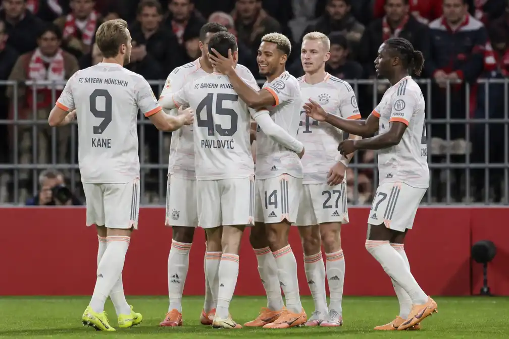 Bayern München verslaat SC Freiburg met 3-1 en is weer koploper in de Bundesliga