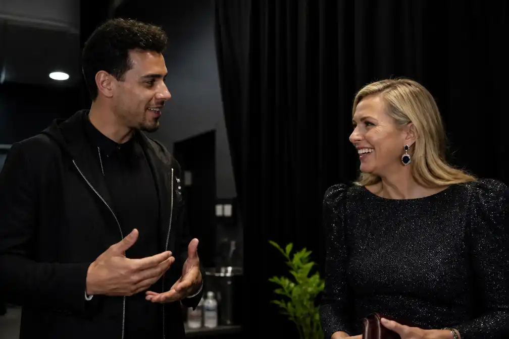 Afrojack deelt backstagevideo met koningin Máxima tijdens ADE