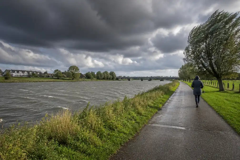 Onstuimig weer houdt aan na stormen Austen en Boerlo, temperaturen tot 19 graden