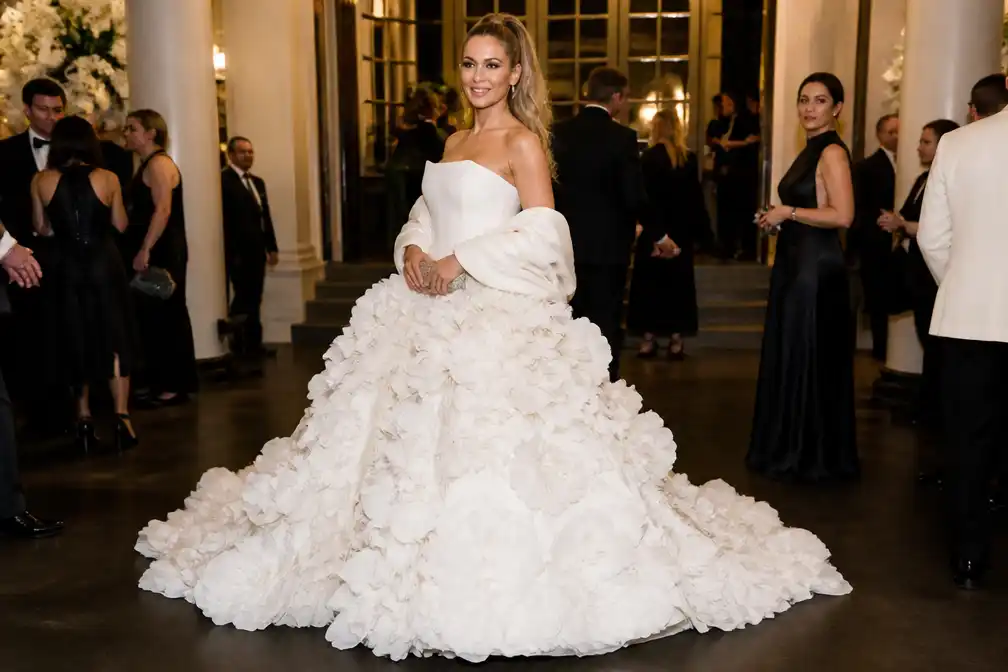 Sneeuwwitte couturejurk van Sylvie Meis bovenaan de wekelijkse modepicks