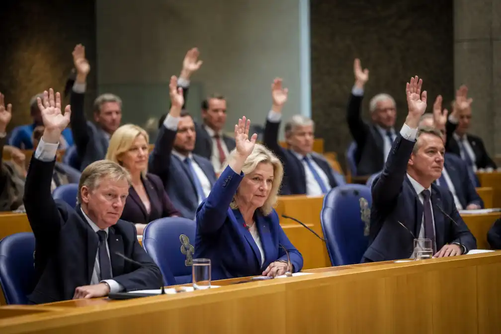 Eerste Kamer stemt in met hervorming: vanaf 2028 maximaal tachtig lokale omroepen