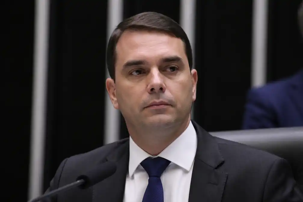 Brazilië onderzoekt buitenlandse financiering campagne Flávio Bolsonaro