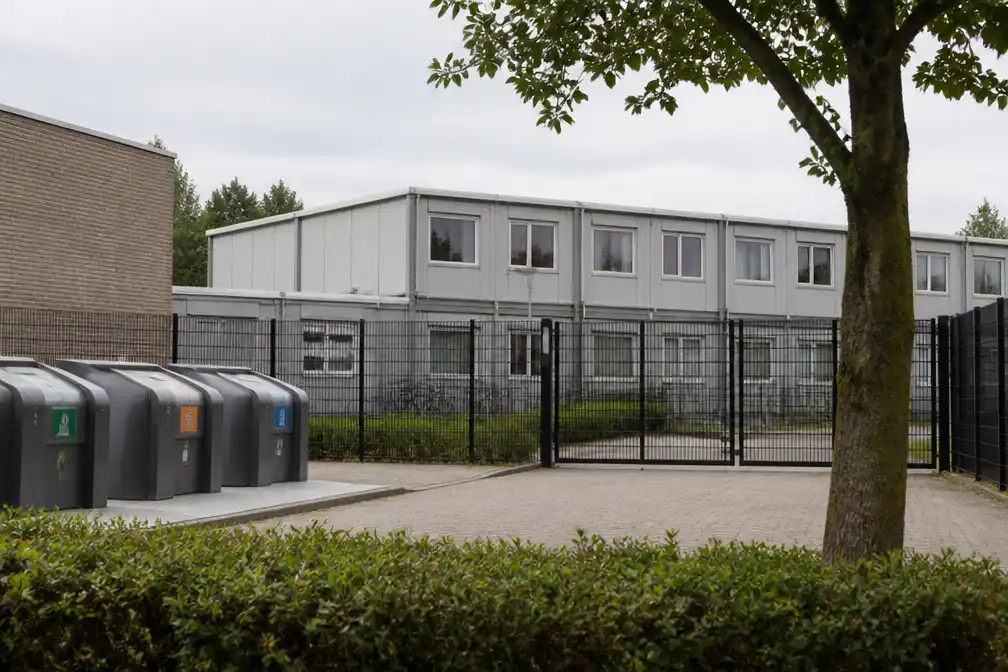 Slechts 1 op de 10 Nederlanders wil azc in eigen buurt, blijkt uit onderzoek
