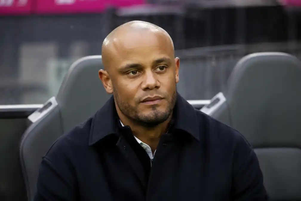 Kompany in ziekenhuis na onwel worden op training Bayern, artsen focussen op hersenen
