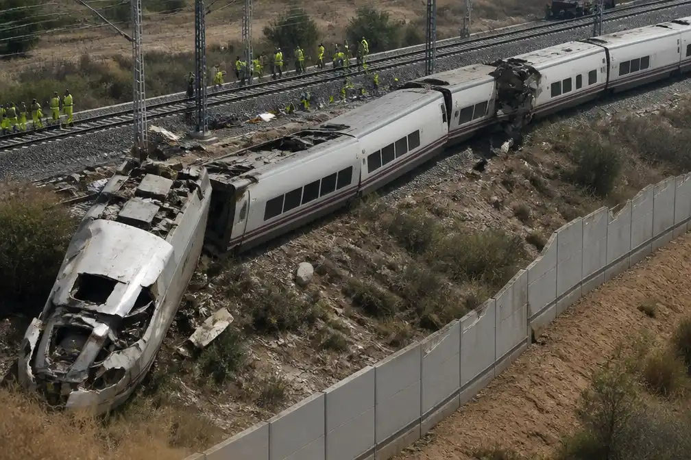 Twee hogesnelheidstreinen botsen in Spanje, spoorlijn Madrid–Andalusië stilgelegd