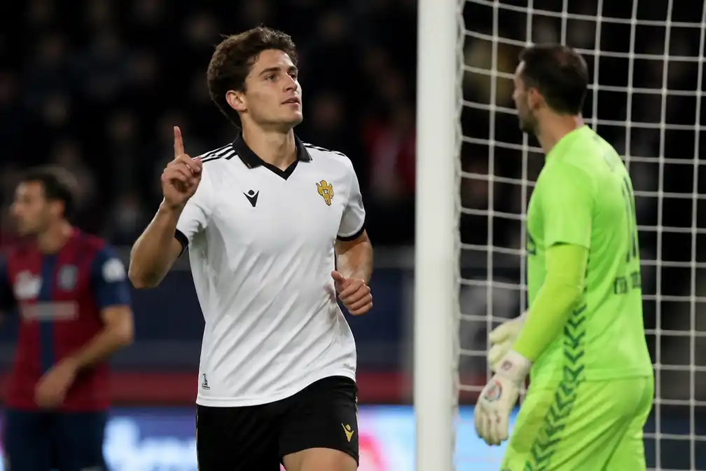 Achterkleinzoon Mussolini scoort eerste goal in Serie A, datum en keeper vallen op
