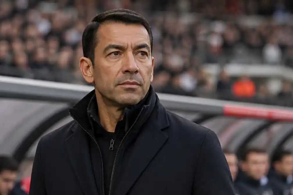 Giovanni van Bronckhorst keert terug als hoofdtrainer van Feyenoord