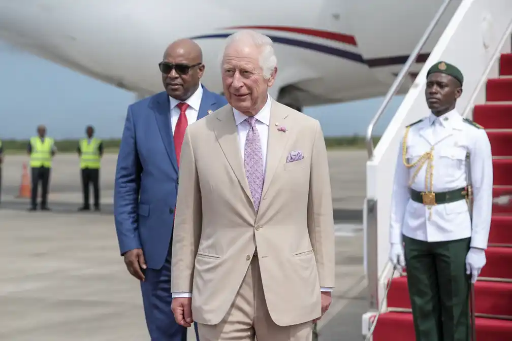 Koning Charles verlaat Bahama's richting Guyana; bezoek bestempeld als diplomatiek succes