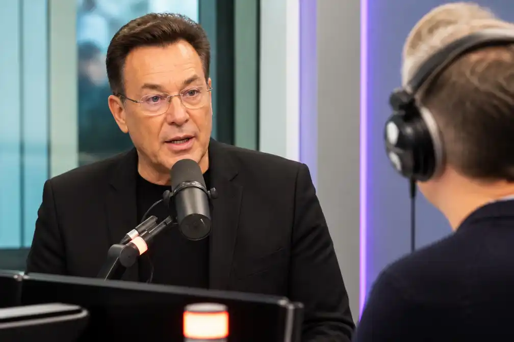 Gerard Joling wijst manager Benno de Leeuw aan als oorzaak van Toppers-vertrek