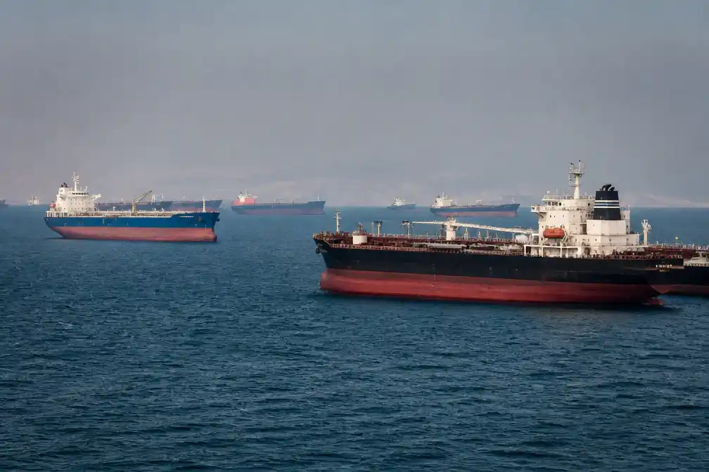 Minder scheepvaart in Straat van Hormuz na pauzeren evacuatieplan IMO