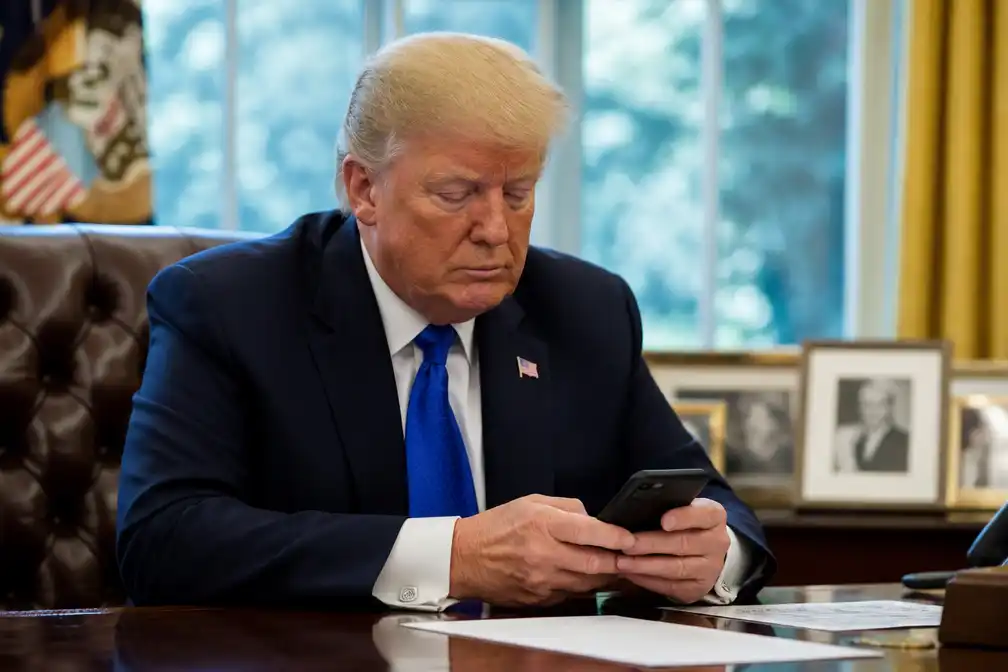 Trump beweert dat Iran akkoord is met gesprekken in Doha; Teheran ontkent