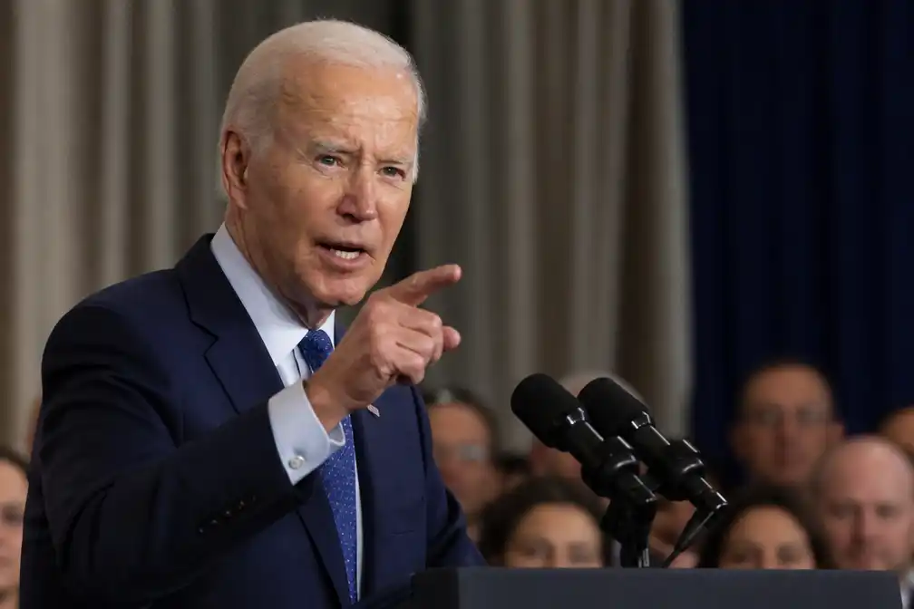 Biden noemt Trump 'loser' in ongekend felle toespraak; Democraten reageren tam