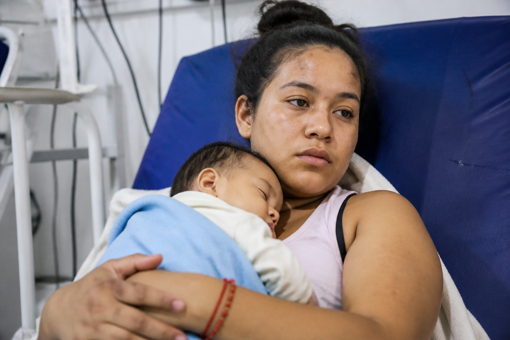 Moeder vertelt over 32 uur onder puin met baby na aardbeving Venezuela