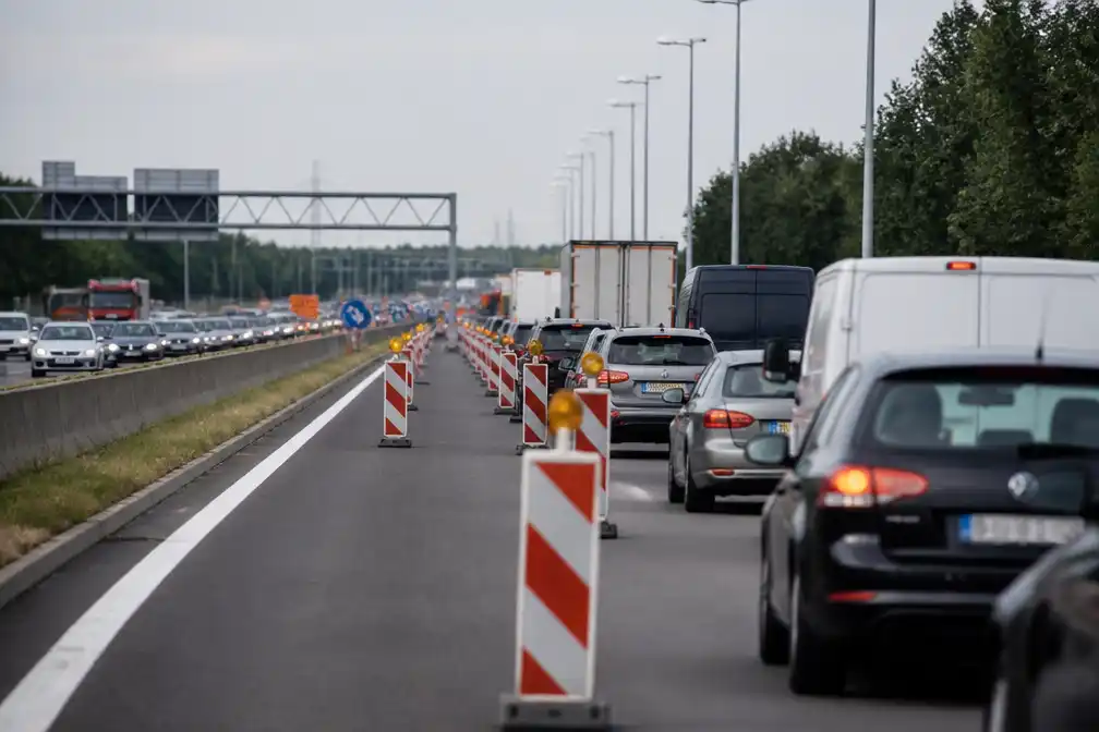 E19 Antwerpen-Brussel vast na uitgelopen nachtwerken en defecte machine